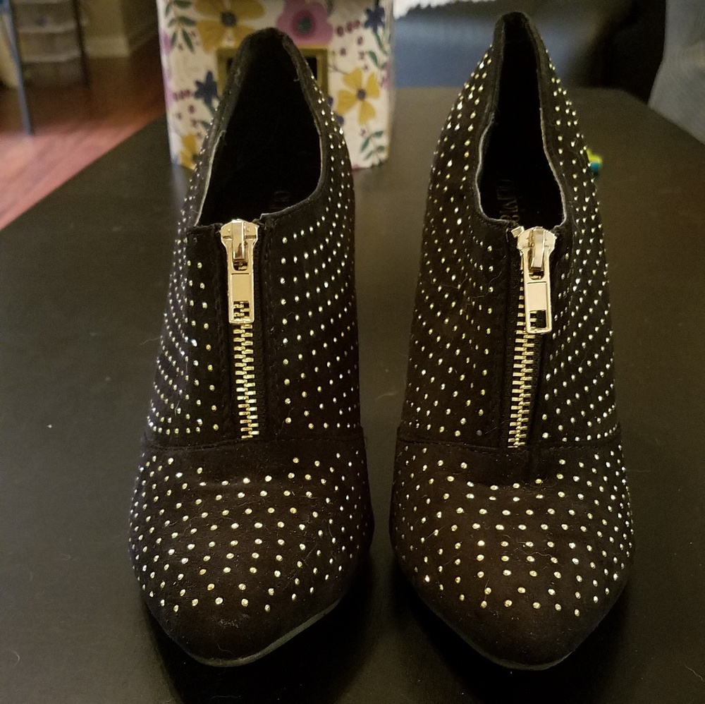 💫HP💫 Black Suede Gold Studded Heeled Booties